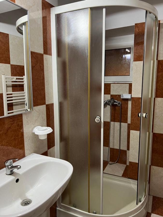 Aurora Boutique-Studio Premium Bed and Breakfast Bucarest Exterior foto